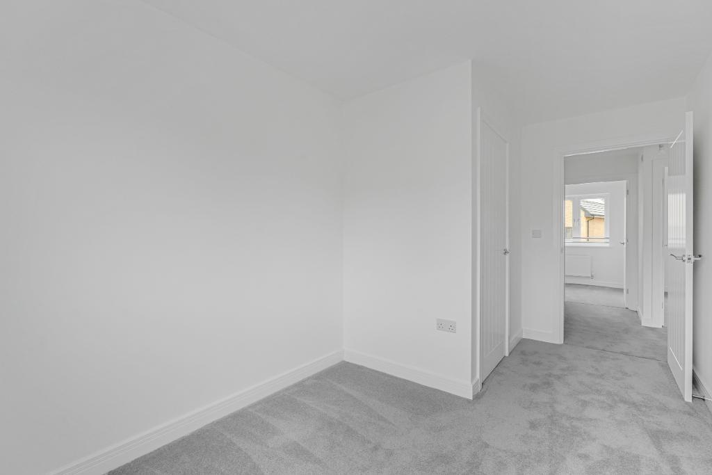 4 Bedroom Semi-Detached for Sale in Milton Keynes, MK8 8BS