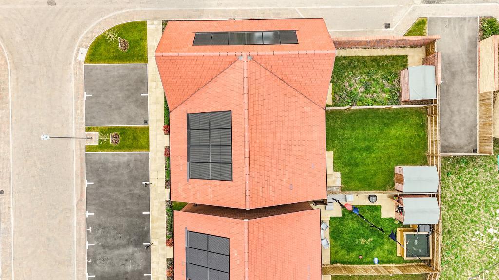 4 Bedroom Semi-Detached for Sale in Milton Keynes, MK8 8BS