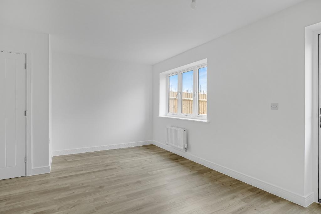 4 Bedroom Semi-Detached for Sale in Milton Keynes, MK8 8BS