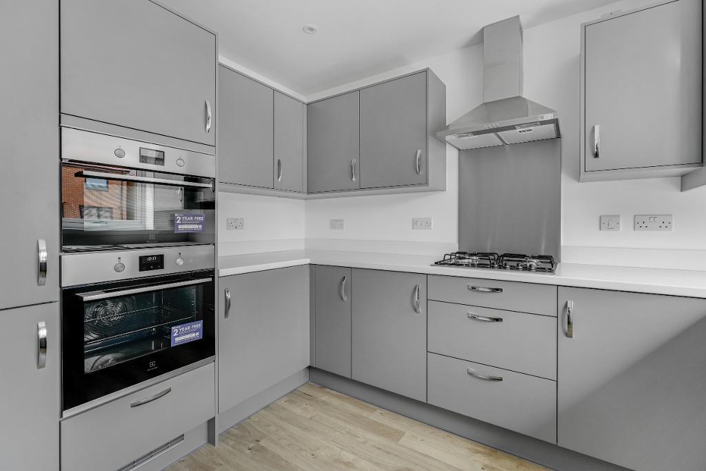 4 Bedroom Semi-Detached for Sale in Milton Keynes, MK8 8BS