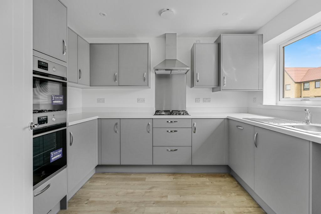 4 Bedroom Semi-Detached for Sale in Milton Keynes, MK8 8BS