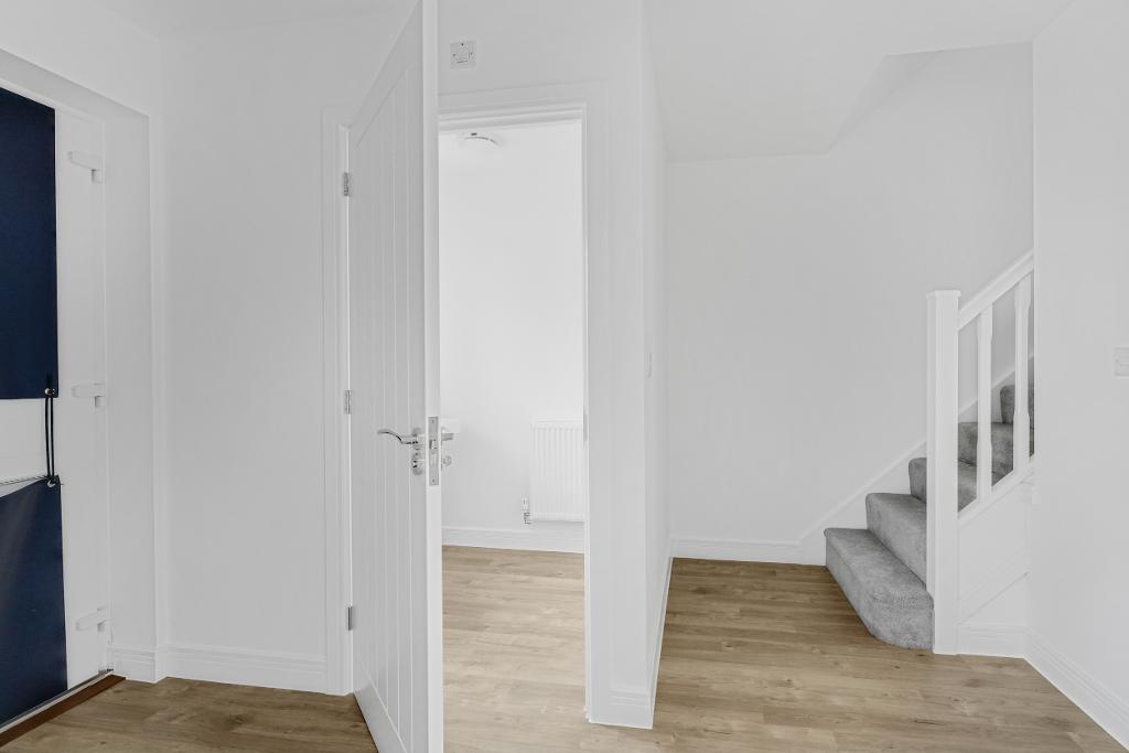 4 Bedroom Semi-Detached for Sale in Milton Keynes, MK8 8BS