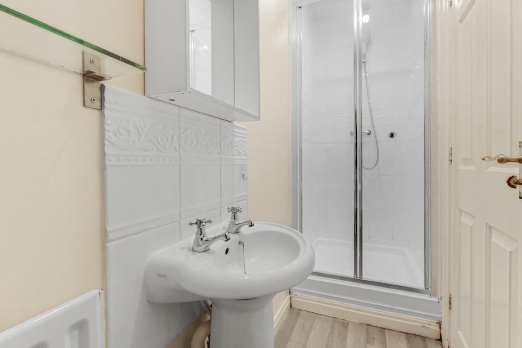 4 Bedroom Terraced for Sale in Milton Keynes, MK5 7HG