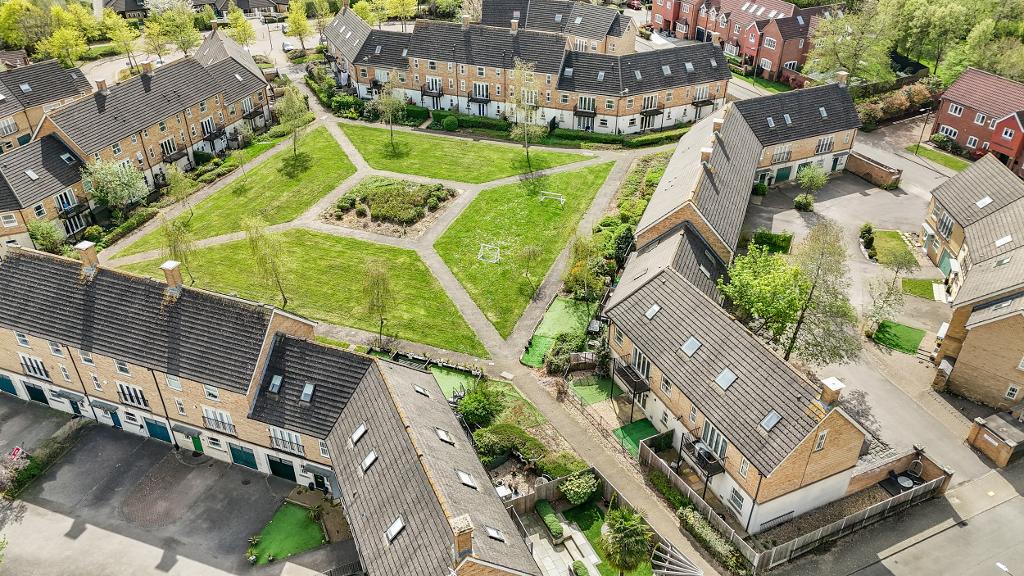 4 Bedroom Terraced for Sale in Milton Keynes, MK5 7HG