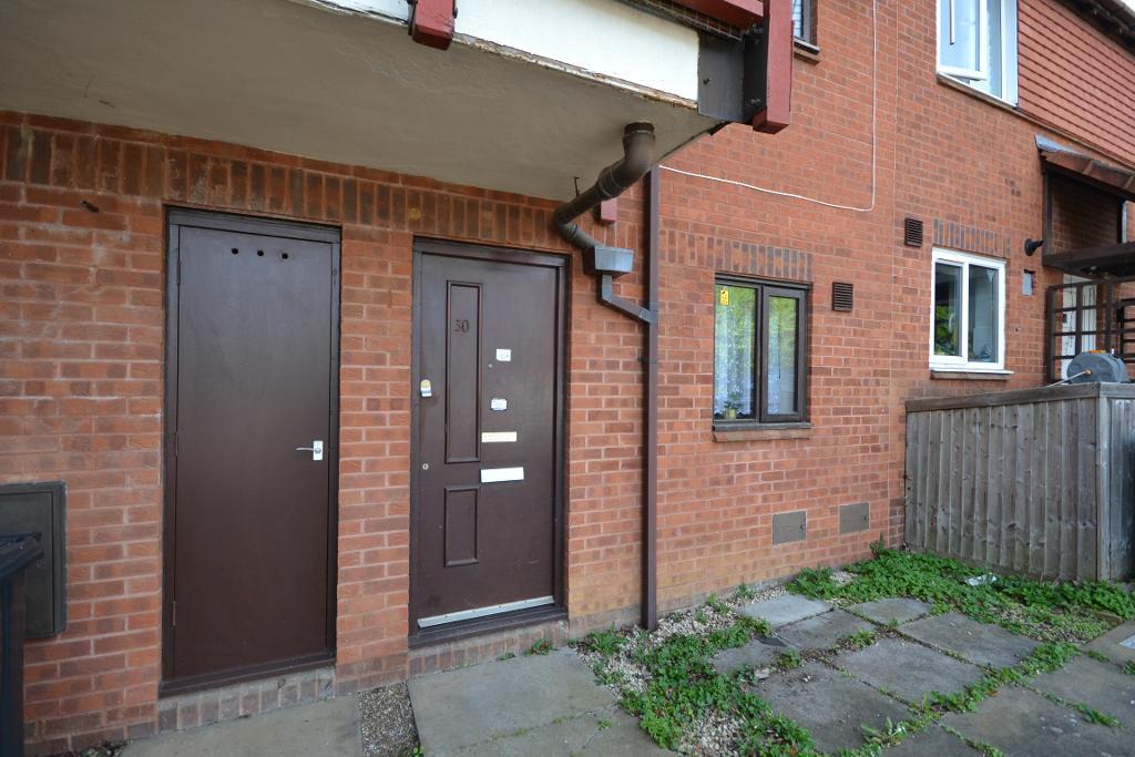 1 Bedroom Maisonette for Sale in Milton Keynes, MK4 1JE