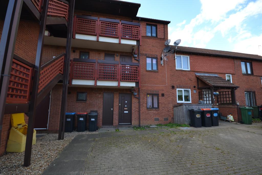 1 Bedroom Maisonette for Sale in Milton Keynes, MK4 1JE