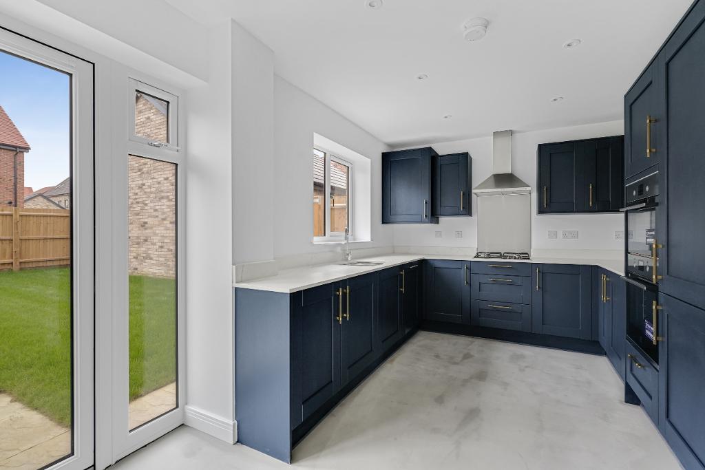 4 Bedroom Detached for Sale in Milton Keynes, MK8 8AB