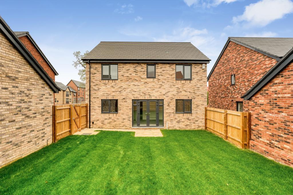 4 Bedroom Detached for Sale in Milton Keynes, MK8 8AB