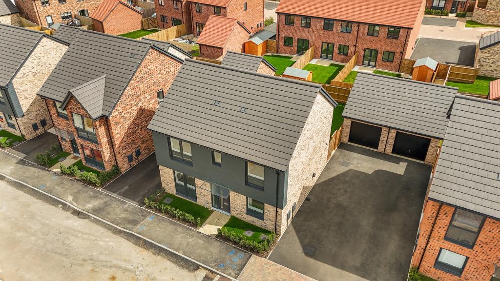 4 Bedroom Detached for Sale in Milton Keynes, MK8 8AB