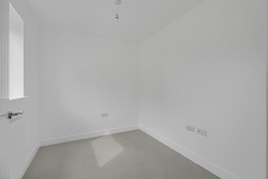 4 Bedroom Detached for Sale in Milton Keynes, MK8 8AB