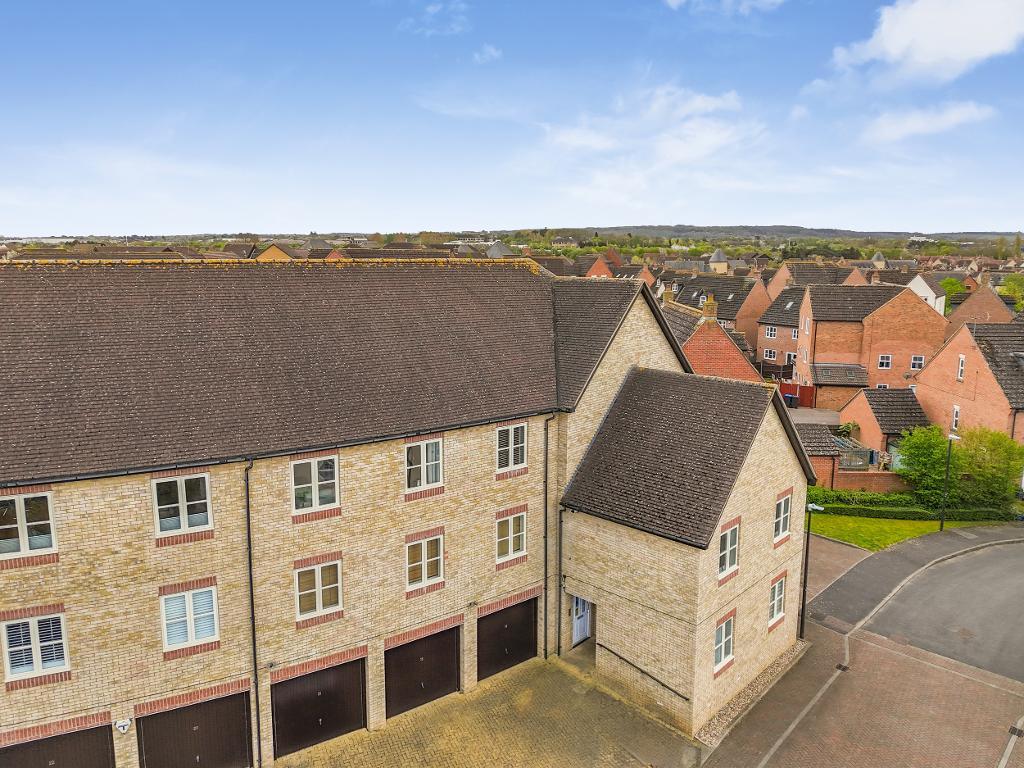 2 Bedroom Apartment for Sale in Milton Keynes, MK10 9PY