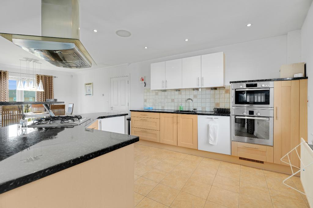 2 Bedroom Apartment for Sale in Milton Keynes, MK10 9PY