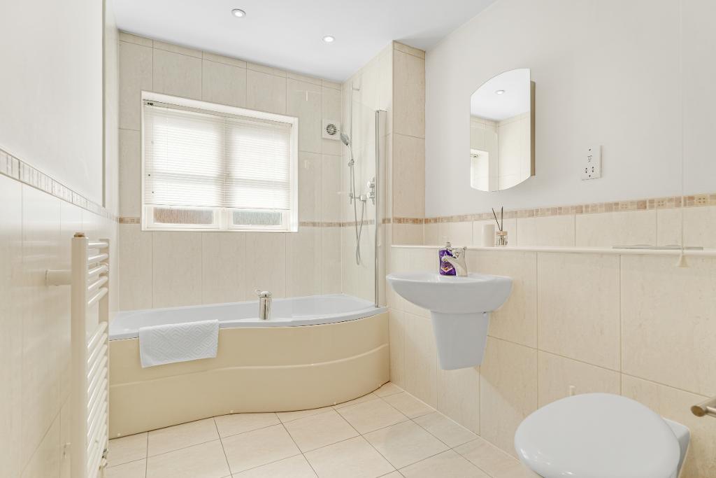 2 Bedroom Apartment for Sale in Milton Keynes, MK10 9PY