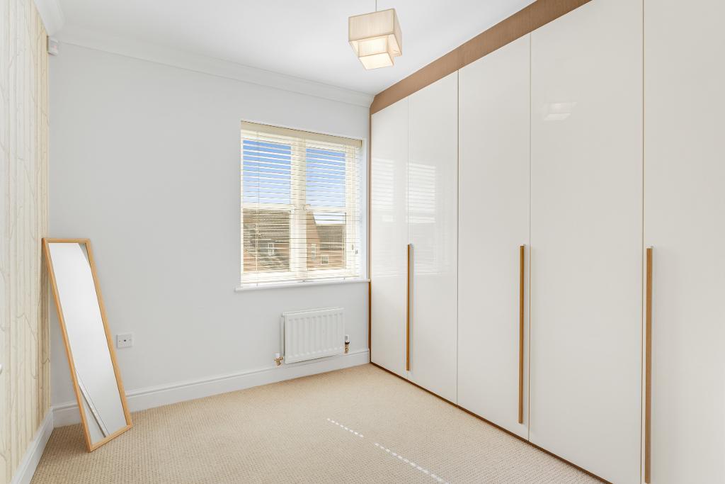 2 Bedroom Apartment for Sale in Milton Keynes, MK10 9PY