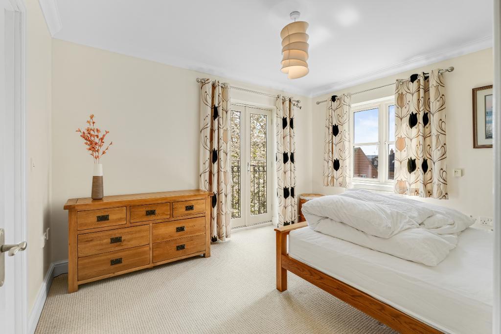 2 Bedroom Apartment for Sale in Milton Keynes, MK10 9PY