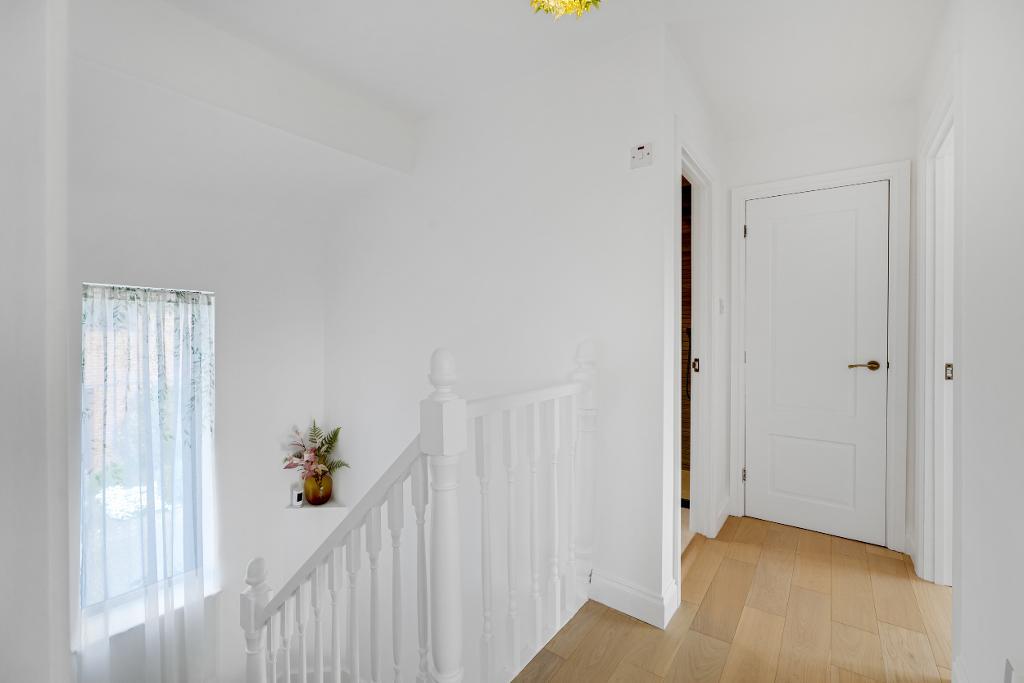 3 Bedroom Detached for Sale in Milton Keynes, MK7 7HD