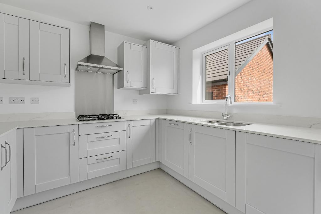 4 Bedroom Detached for Sale in Milton Keynes, MK8 8AB