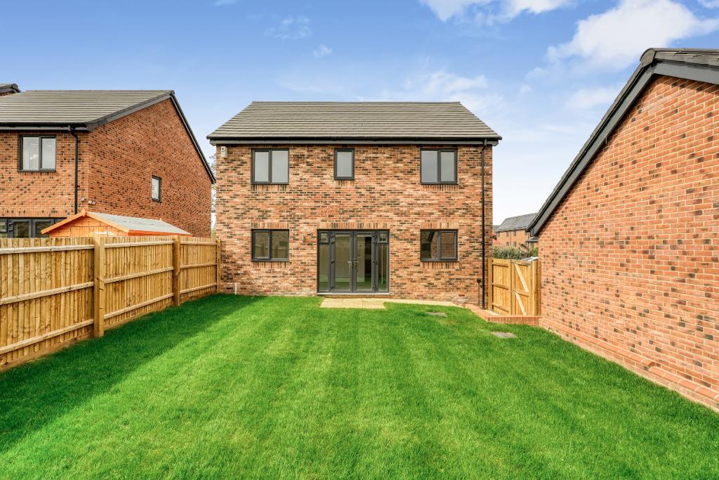 4 Bedroom Detached for Sale in Milton Keynes, MK8 8AB