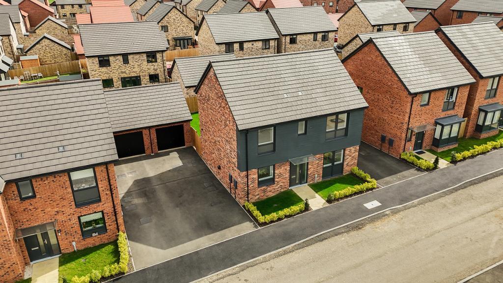 4 Bedroom Detached for Sale in Milton Keynes, MK8 8AB