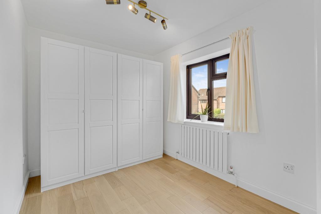 3 Bedroom Detached for Sale in Milton Keynes, MK7 7HD