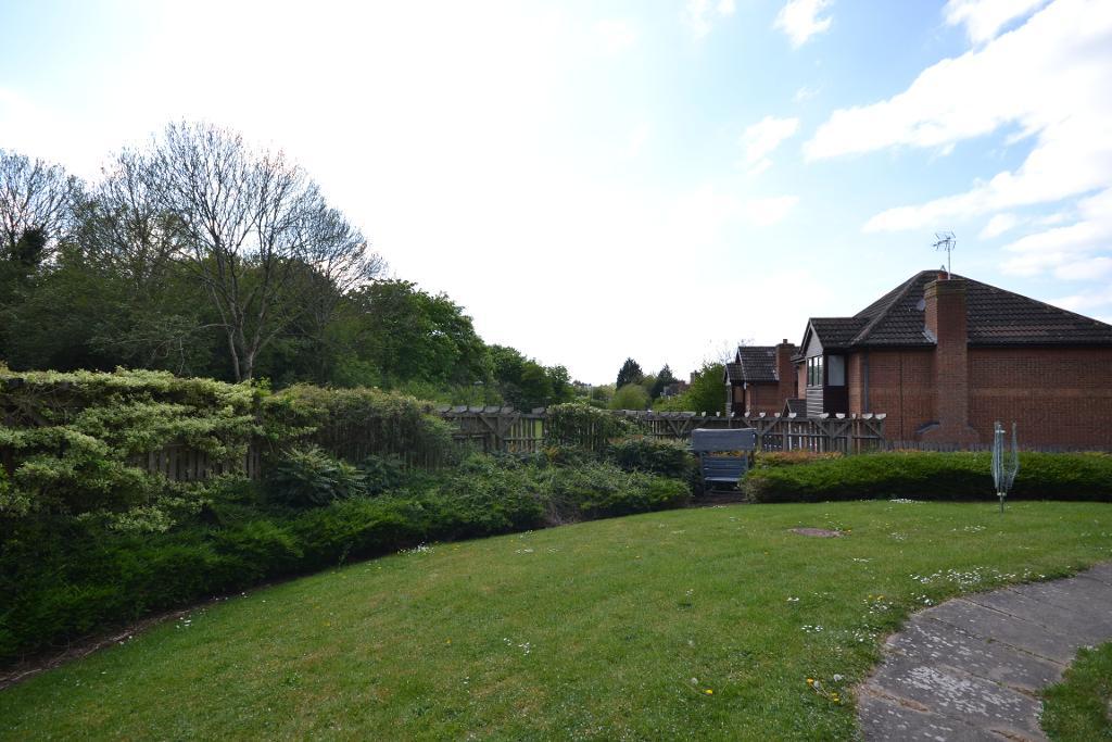 2 Bedroom Maisonette to Rent in Milton Keynes, MK13 8RE