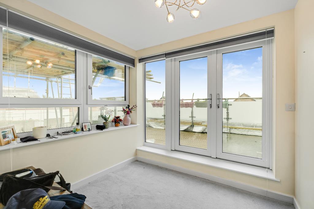 2 Bedroom Apartment for Sale in Milton Keynes, MK10 9UD
