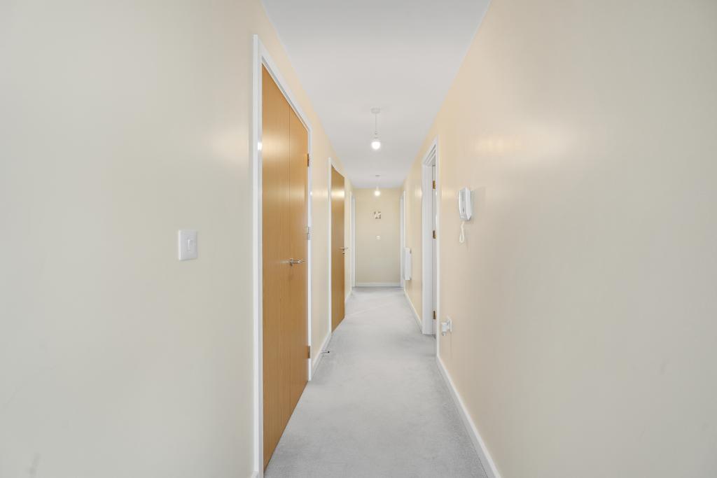 2 Bedroom Apartment for Sale in Milton Keynes, MK10 9UD