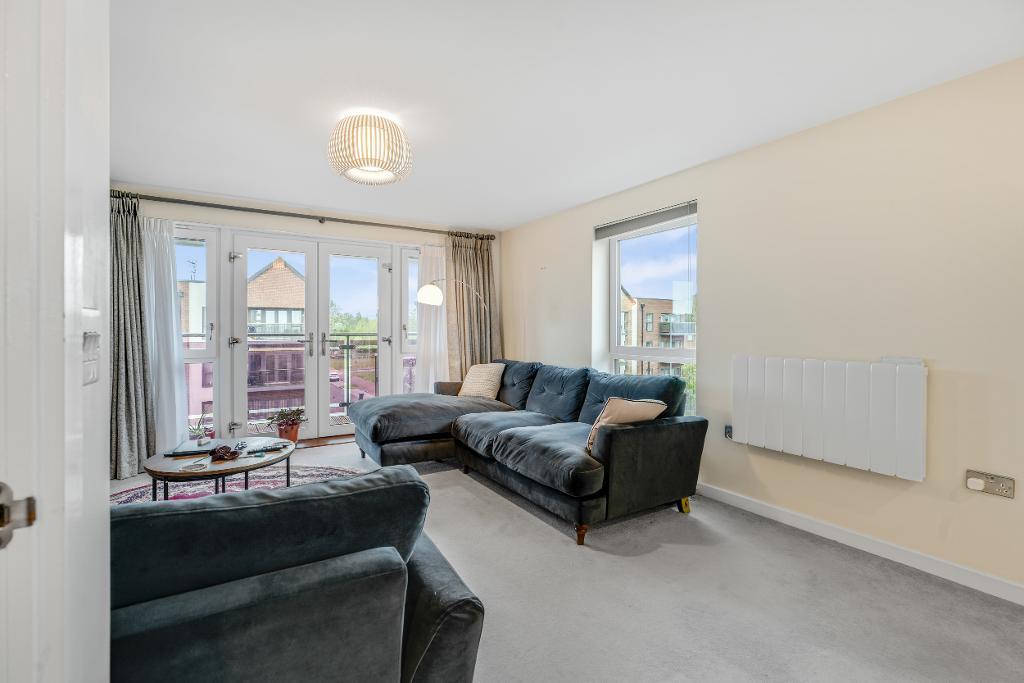 2 Bedroom Apartment for Sale in Milton Keynes, MK10 9UD