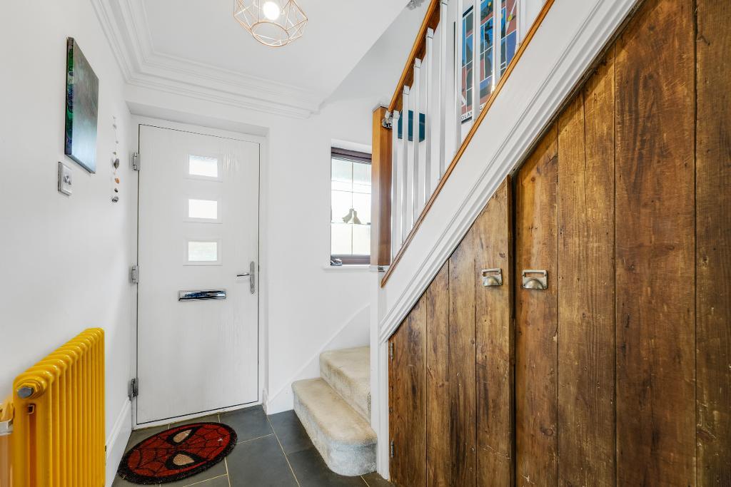 3 Bedroom Link-Detached for Sale in Milton Keynes, MK6 2HS