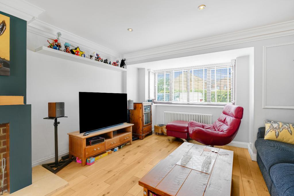 3 Bedroom Link-Detached for Sale in Milton Keynes, MK6 2HS