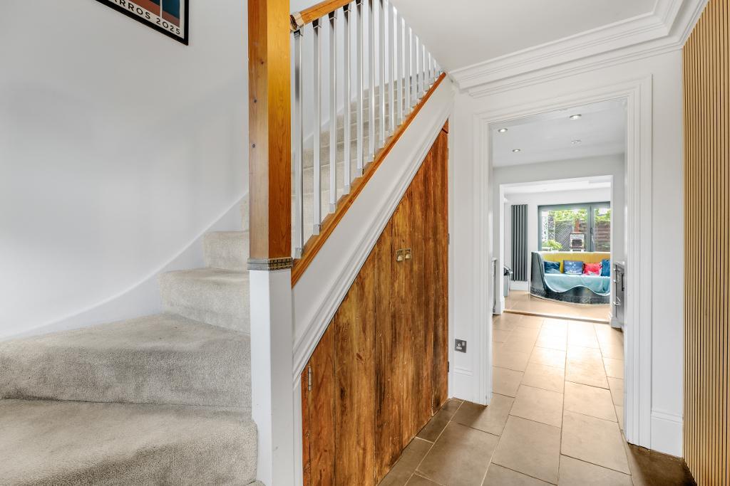 3 Bedroom Link-Detached for Sale in Milton Keynes, MK6 2HS