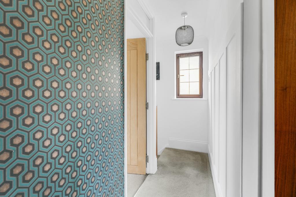 3 Bedroom Link-Detached for Sale in Milton Keynes, MK6 2HS