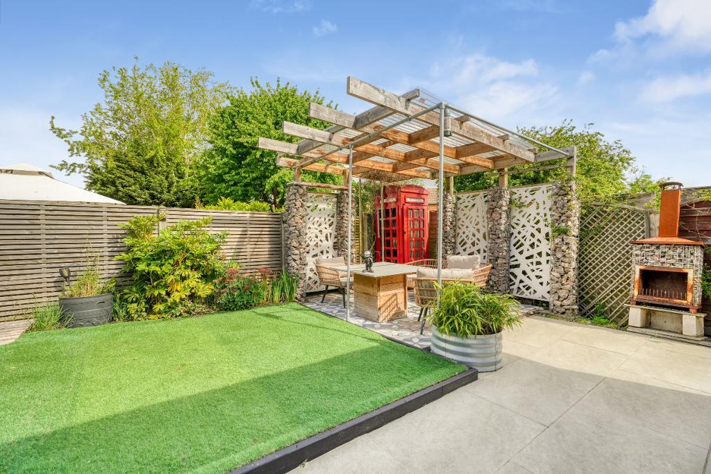 3 Bedroom Link-Detached for Sale in Milton Keynes, MK6 2HS