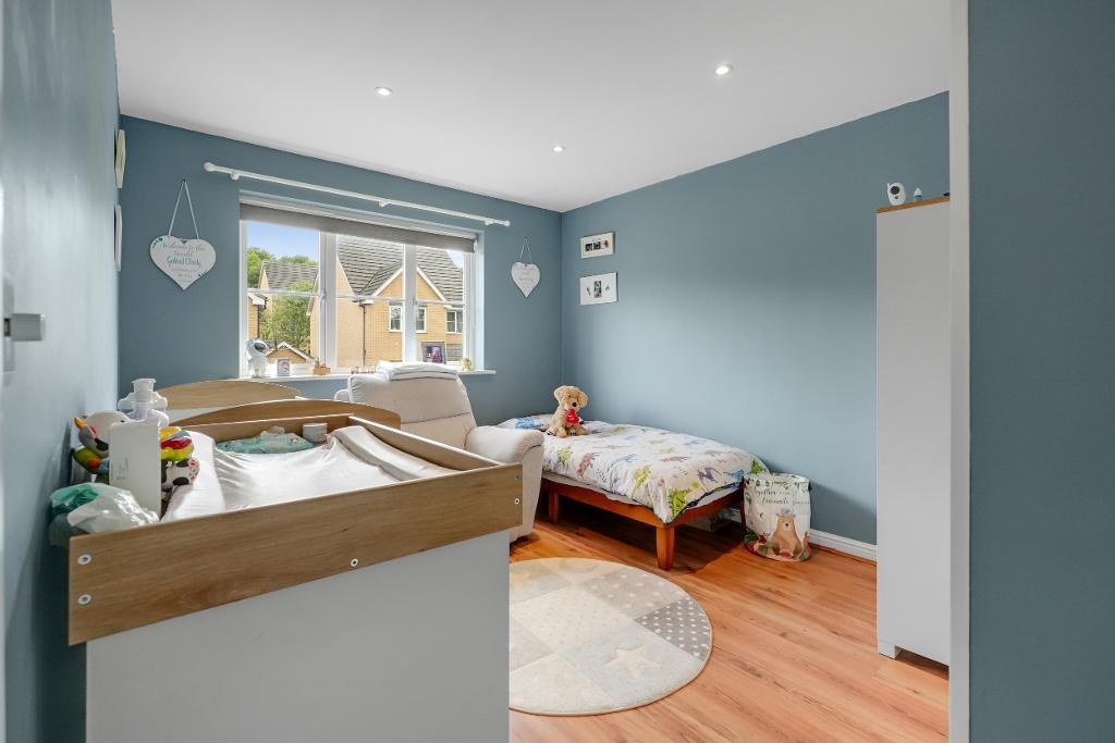 3 Bedroom Detached for Sale in Milton Keynes, MK13 0DT