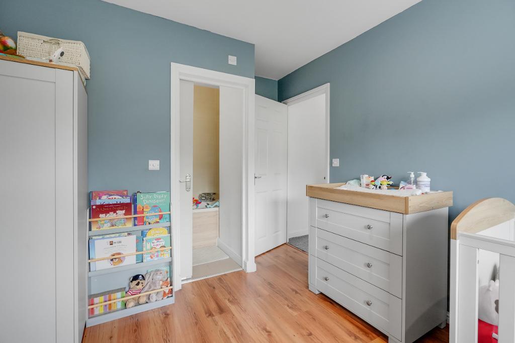 3 Bedroom Detached for Sale in Milton Keynes, MK13 0DT
