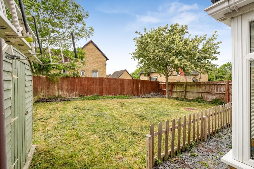 3 Bedroom Detached for Sale in Milton Keynes, MK13 0DT