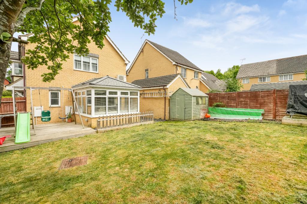 3 Bedroom Detached for Sale in Milton Keynes, MK13 0DT