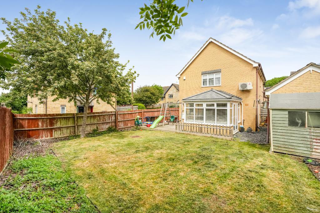 3 Bedroom Detached for Sale in Milton Keynes, MK13 0DT
