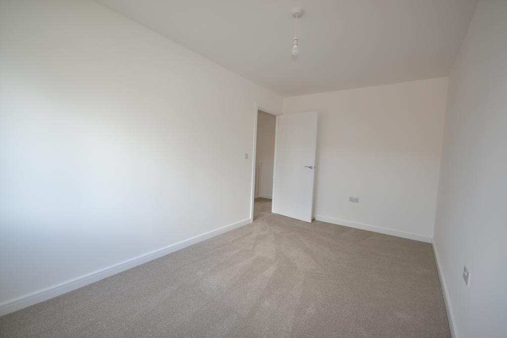 3 Bedroom Terraced for Sale in Milton Keynes, MK8 8AB
