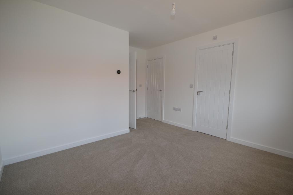 3 Bedroom Terraced for Sale in Milton Keynes, MK8 8AB