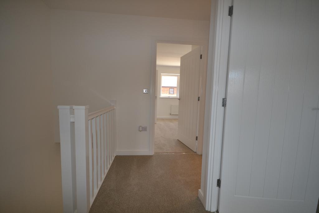 3 Bedroom Terraced for Sale in Milton Keynes, MK8 8AB