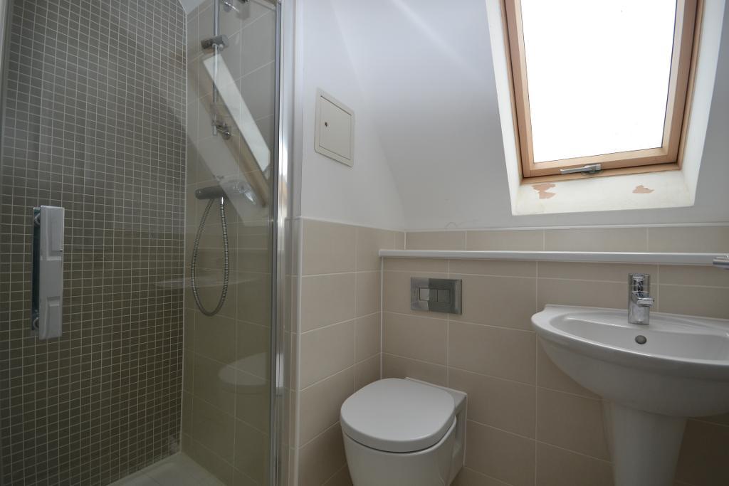 5 Bedroom Detached for Sale in Milton Keynes, MK8 1AF