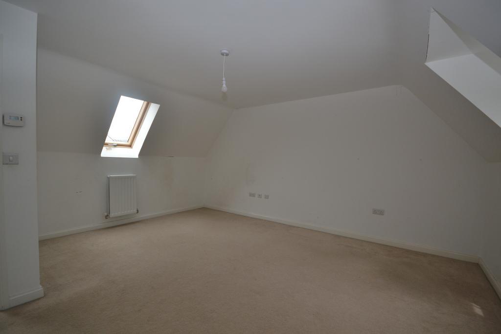 5 Bedroom Detached for Sale in Milton Keynes, MK8 1AF