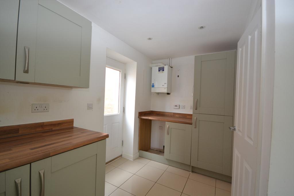 5 Bedroom Detached for Sale in Milton Keynes, MK8 1AF