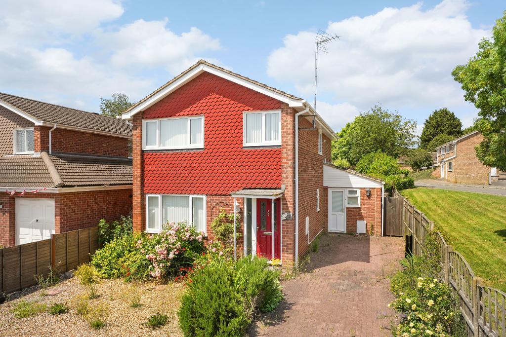 4  Bed Detached Property to Rent in Milton Keynes, MK3 7SH