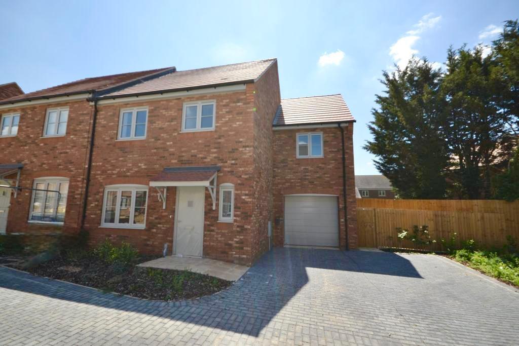4  Bed Semi-Detached Property to Rent in Milton Keynes, MK17 8AU