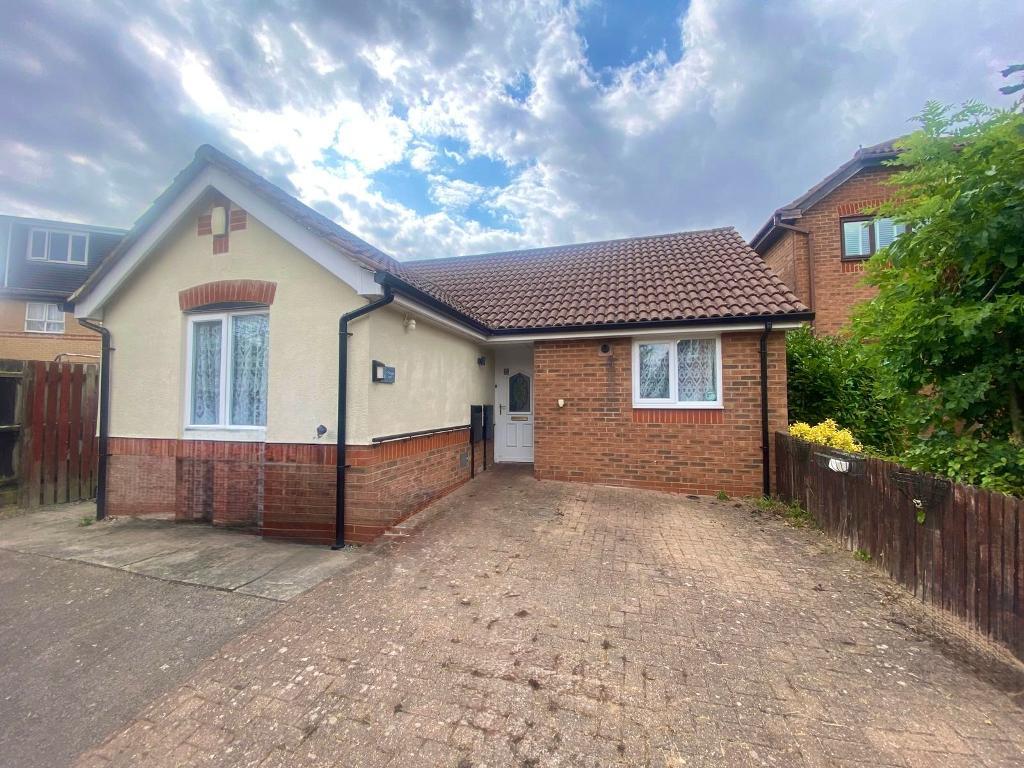 2  Bed Bungalow Property to Rent in Milton Keynes, MK4 2HR