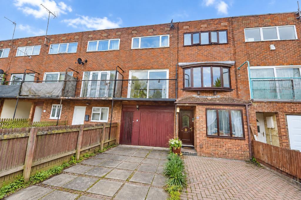 3  Bed Terraced Property to Rent in Milton Keynes, MK6 3DQ