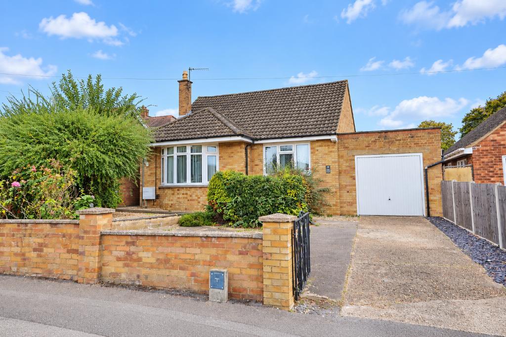 2  Bed Detached Bungalow Property to Rent in Milton Keynes, MK3 6BY