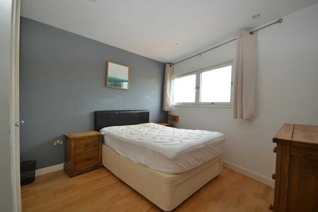 1 Bedroom Apartment for Sale in Milton Keynes, MK9 3PW